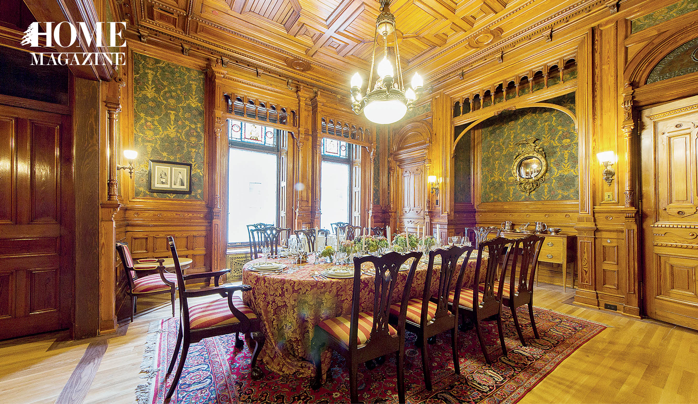 Interior wood setting dinner table with wood chairs and chandelier
